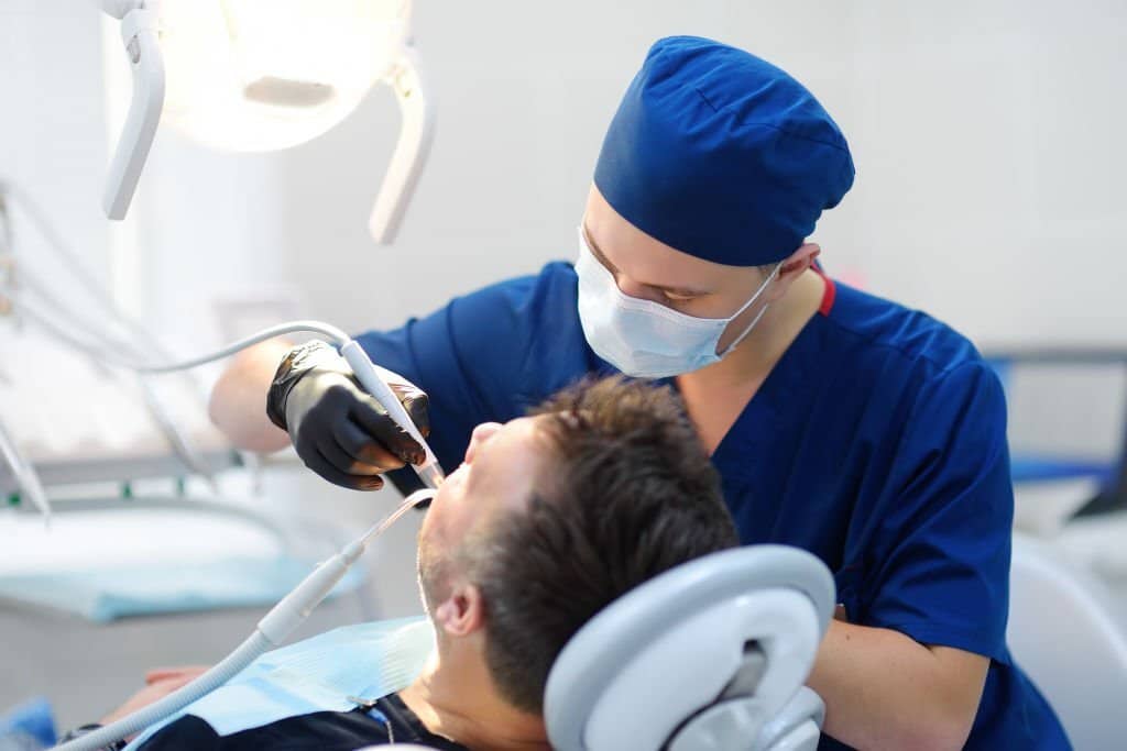 Sedazione cosciente dal dentista: cos’è?