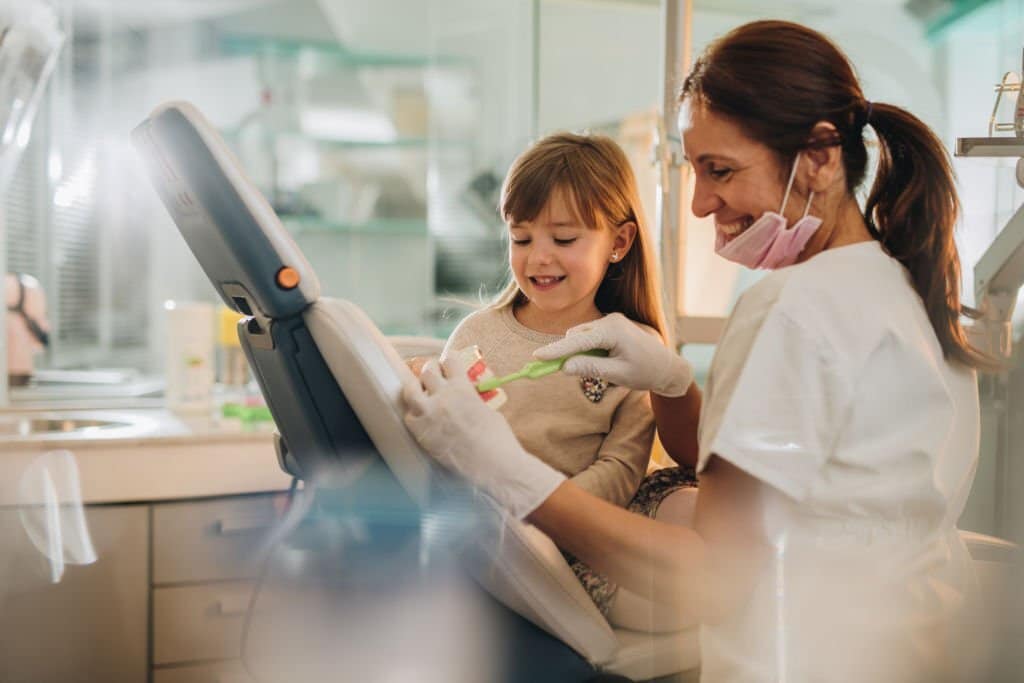 Dentisti per bambini: curare i denti sin da piccoli