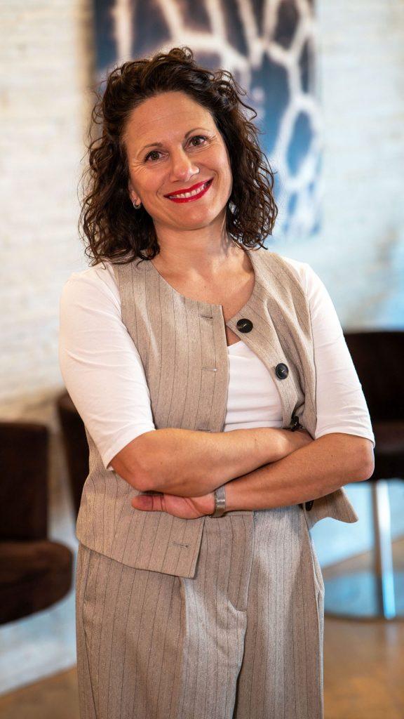 ELENA PARENTI RESPONSABILE AMMINISTRAZIONE scaled